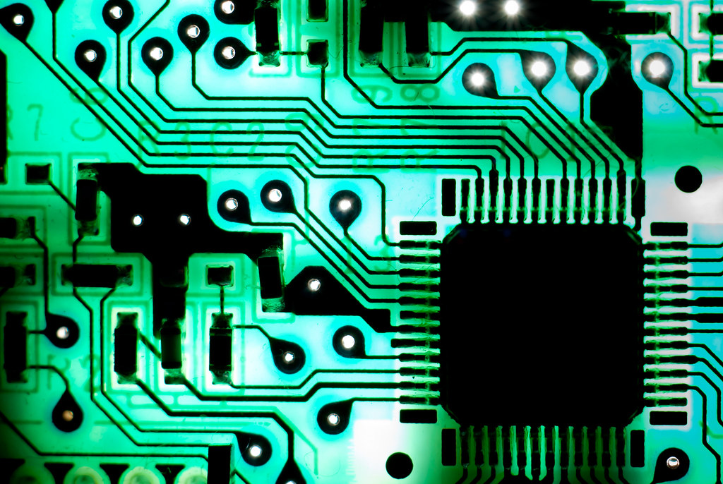 Algorithmic Contaminations